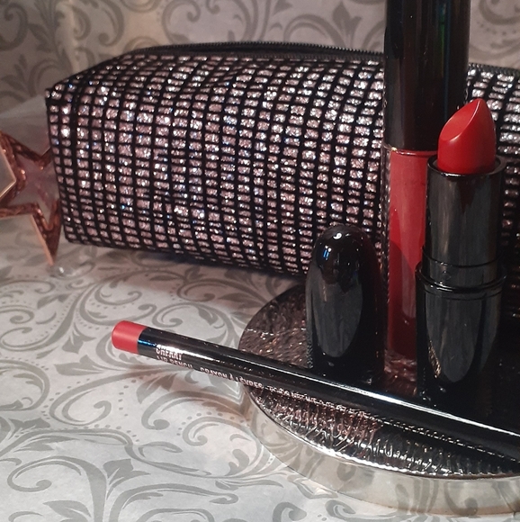 Mac cosmetics lip gift set - Picture 3 of 4
